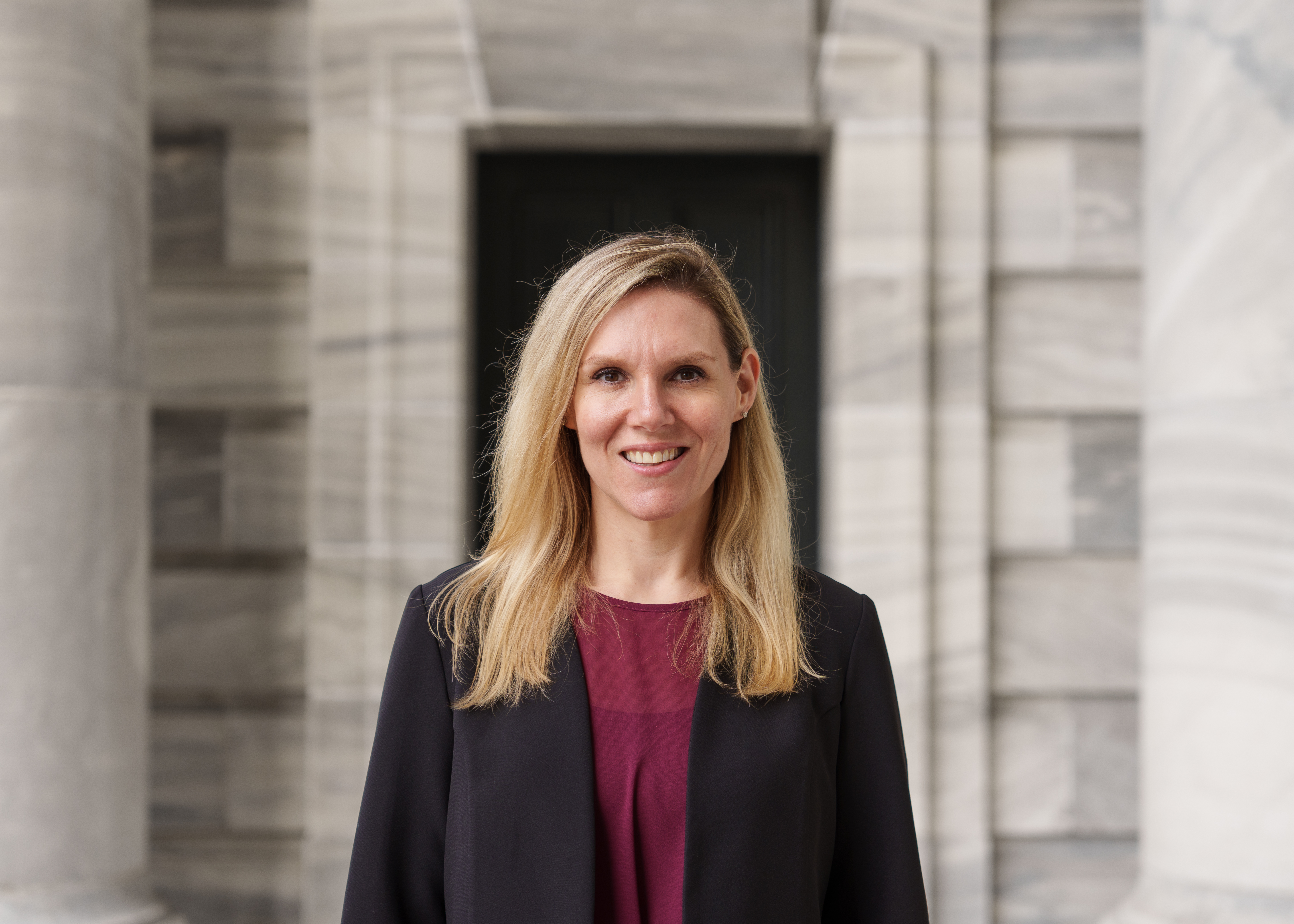 Directors photo - Kirsty head shot